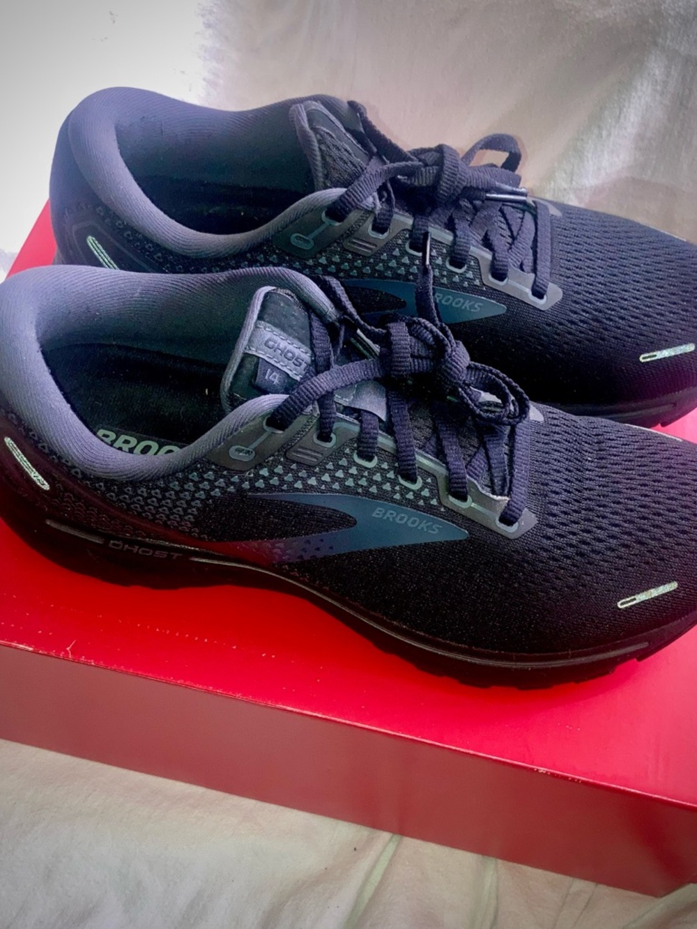 Brooks Ghost 14 Men’s Running Shoes — Black with Dark Gray Accents